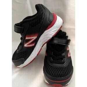 New Balance TODDLER Black/Red Size 5